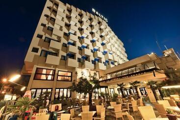 هتل Baltic Riccione Fronte Mare