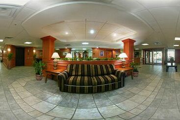 هتل Comfort Suites University