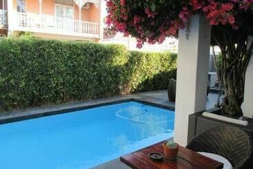 هتل Dunkley House