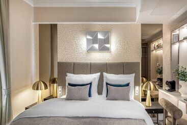 فندق Maestro By Adrez