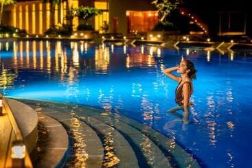 Oriental Hotel Okinawa Resort & Spa