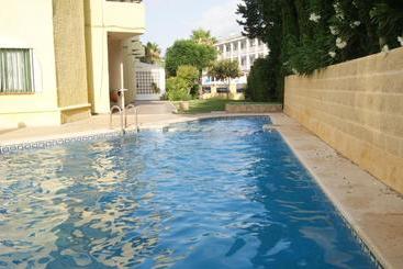 Жильё для туристов Apartamentos Sol y Mar