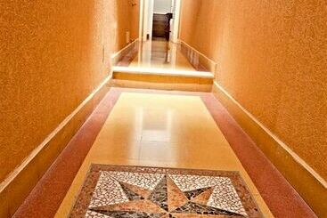 مبيت وإفطار De Curtis Affittacamere 3 Stelle