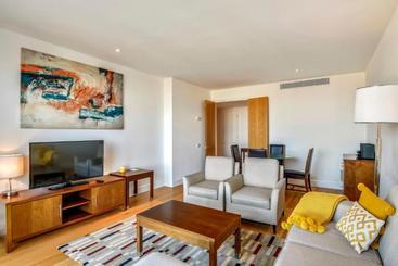 Circus Apartments By Bridgestreet