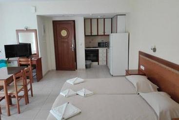 Dabassis Aparthotel