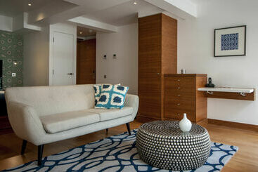 Hotel Native Tower Hill