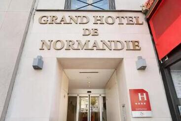 ホテル Le Grand Hôtel De Normandie