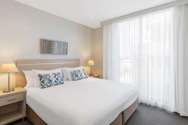 هتل Oaks Glenelg Liberty Suites