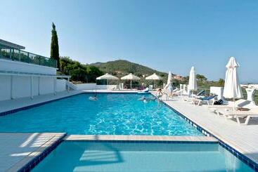 Skiathos Club Hotel Suites