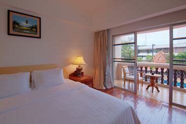 בית מלון כפרי Somadevi Angkor Resort & Spa