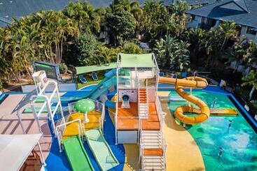 هتل Turtle Beach Resort