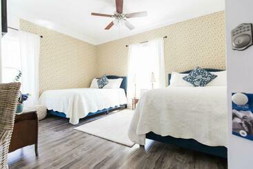 Heritage Quay Bed & Breakfast