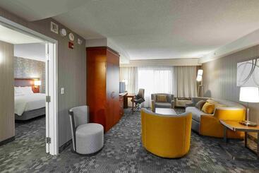 ホテル Courtyard By Marriott Toronto Brampton