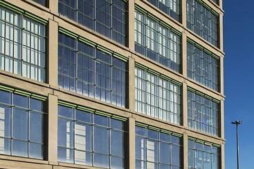 בית מלון כפרי Doubletree By Hilton Turin Lingotto