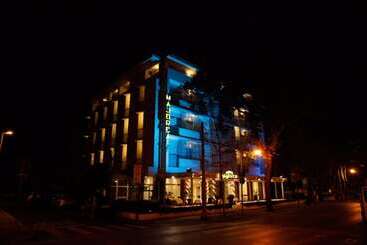 فندق Majorca Sul Mare In Centro A Riccione