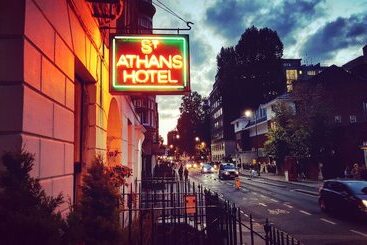 هتل St. Athans