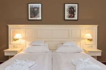 호텔 Wyndham Garden Quedlinburg Stadtschloss