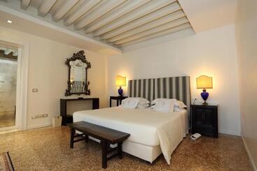 هتل Ca  Nigra Lagoon Resort