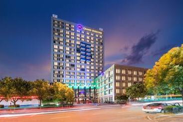 Otel Grand Mercure Shanghai Century Park