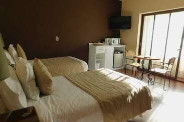 Отель Inti Kuyen Plaza