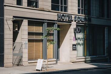 فندق Le Dauphin Montreal Centreville