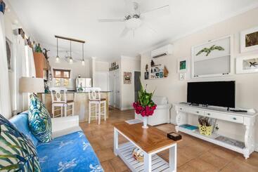 ホテル Pineapple Fields