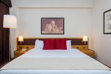 فندق Plaza Caserta