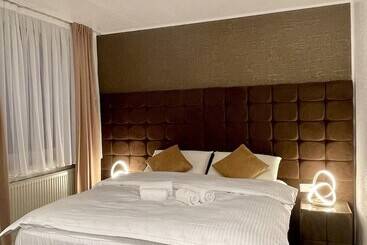 בית מלון כפרי Rüttenscheider Stern