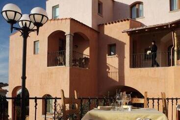 בית מלון כפרי Arathena