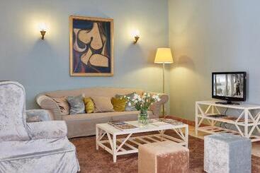 בית מלון כפרי Punta Nord Est