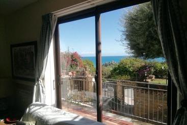 هتل Residence Santa Barbara