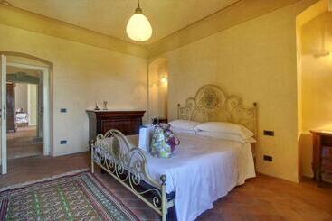 Отель Villa La Borghetta Spa Resort