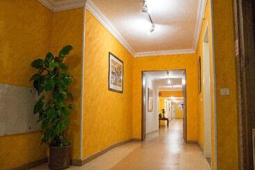 Apartamentos Oro Blanco