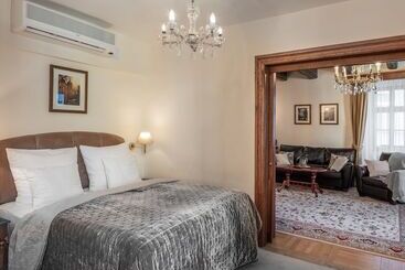 فندق Aurus By Adrez