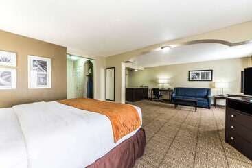 هتل Comfort Inn Dallas Park Central