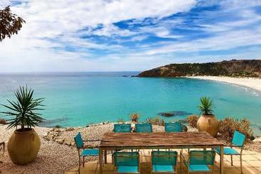 هتل Lifetime Private Retreats