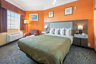 هتل Quality Inn & Suites Galveston Beachfront