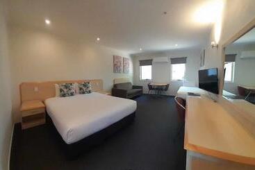 酒店 Red Bridge Motor Inn