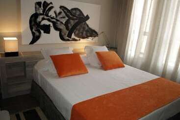 ホテル Eco Alcala Suites