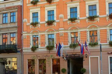 בית מלון כפרי Garden Palace