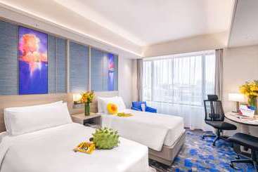 هتل Royal Plaza On Scotts