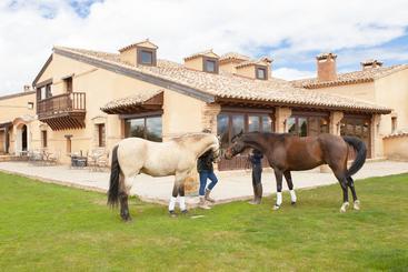 هتل روستایی Ibersol La Casona de Andrea