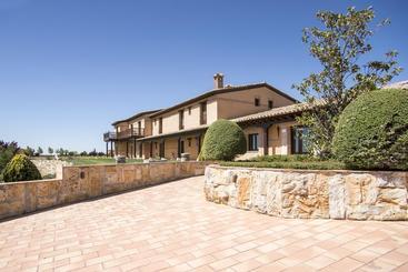هتل روستایی Ibersol La Casona de Andrea