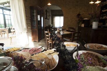 田舎風ホテル La Tavola Dei Cavalieri