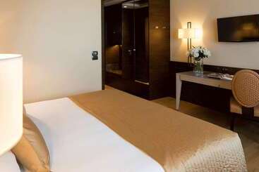 Starhotels Grand Milan