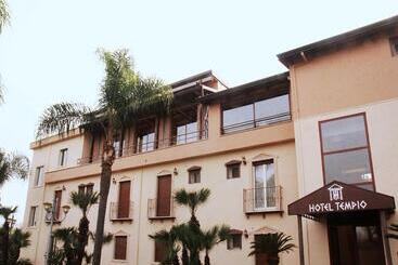 בית מלון כפרי Tempio