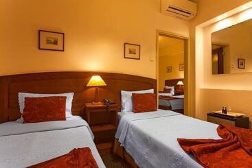 هتل Vera Cruz Porto Downtown