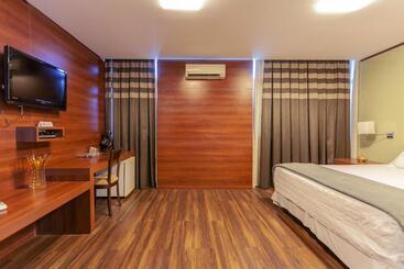 Tri Hotel Executive Criciúma