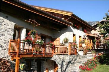 צימר Auberge De Cassiel