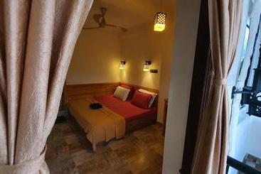 ベッドアンドブレックファースト Little Island